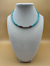 Vibrant choker